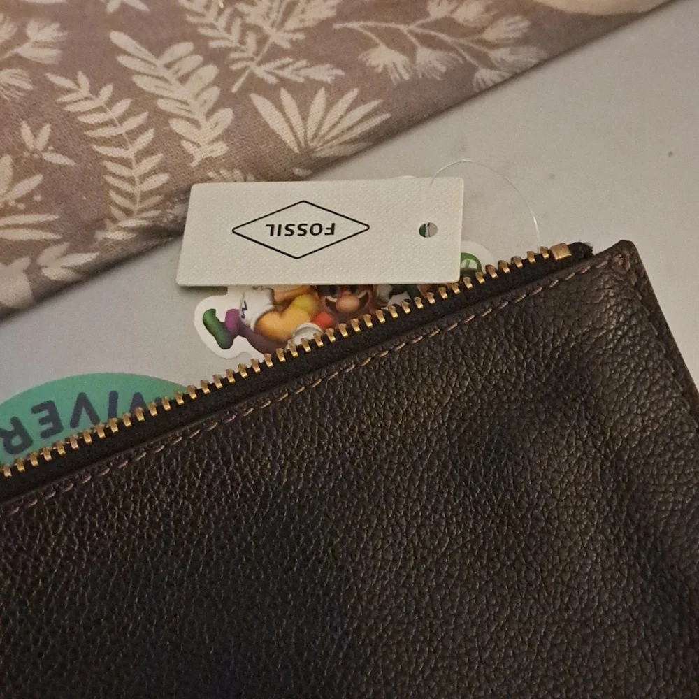 NWT FOSSIL WALLET CLUTCH - Picture 2 of 2